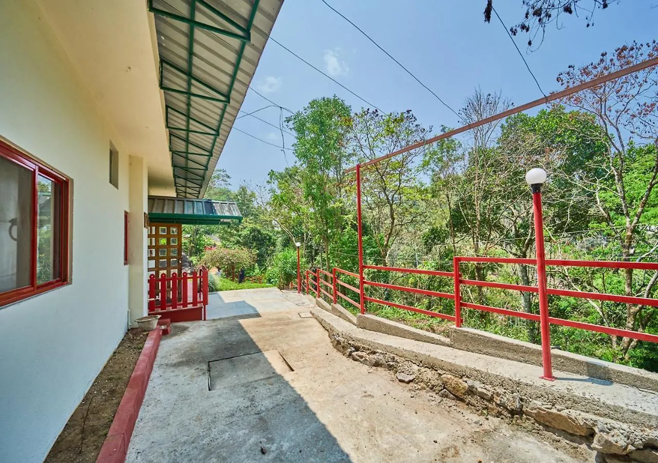 Jade Munnar Pool Villa By Voye Homes Accommodatie bij particulieren